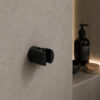 ATTACCO MURO DOCCINO LEVANTE NERO Ambientata 100x100