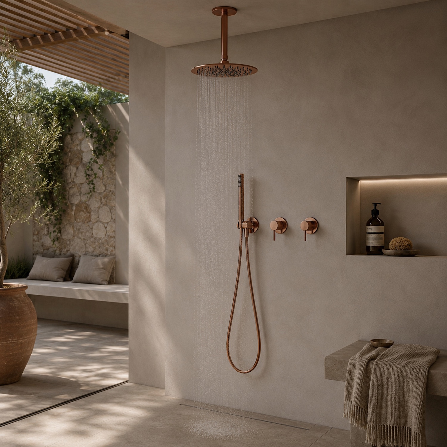 KIT-DOCCIA-SOFFITTO-ACQUA-FREDDA-LUNGO-30-ORO-ROSA-ambientata KIT-DOCCIA-SOFFITTO-ACQUA-FREDDA-LUNGO-30-ORO-ROSA